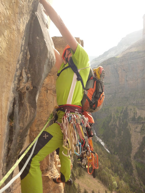 Zaratrusta. ED 400m 7a+ (6b/A2)