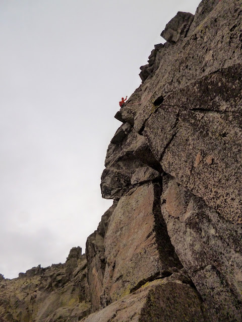 Espolón de los López 130m/6a+, Almanzor. Gredos