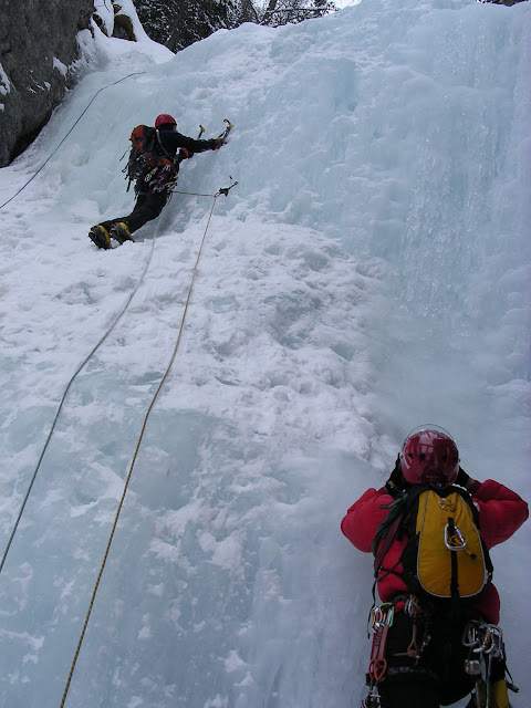 Escalada en hielo en Fournel, Freissinieres, Ceillac. 2004
