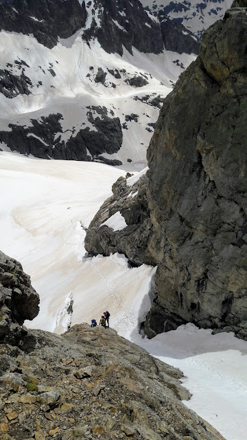 Balaitus por la Brecha Latour