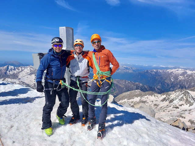 Ascensión al Aneto con esquís 3.404m