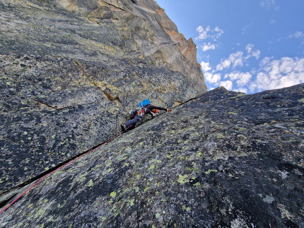 Escalada vía Couzy a la Aguile de la M, Chamonix.