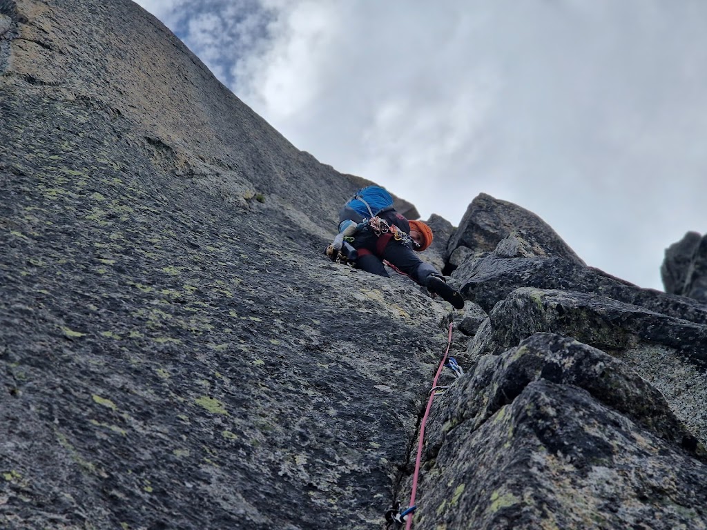 Escalada vía Couzy a la Aguile de la M, Chamonix.