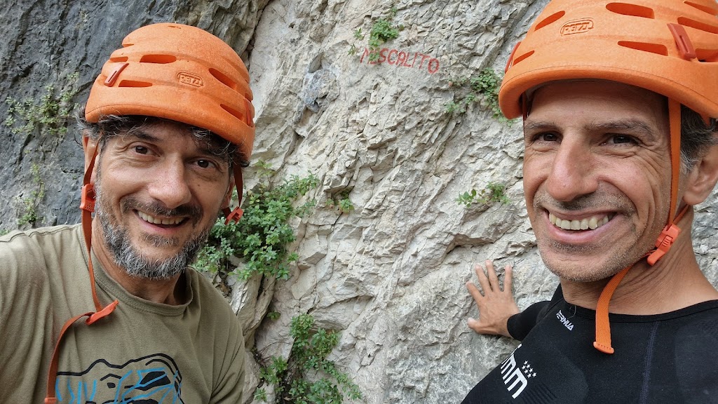 Vía Mescalito al Monte Colodri, Arco. (250m 7a/6b obl.)