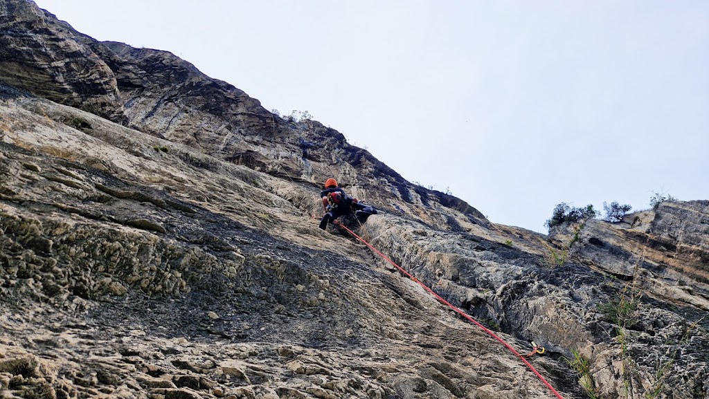 Vía Mescalito al Monte Colodri, Arco. (250m 7a/6b obl.)