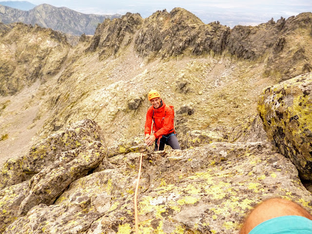 Espolón de los López 130m/6a+, Almanzor. Gredos
