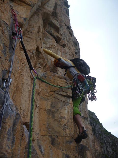 Brujas-Francoespañola, 430m MD+ (6b+/6a oblig.)