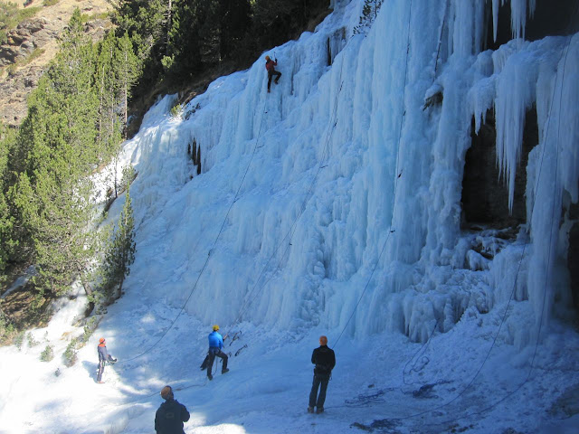 Escalada en Hielo en Ardonés. Benasque
