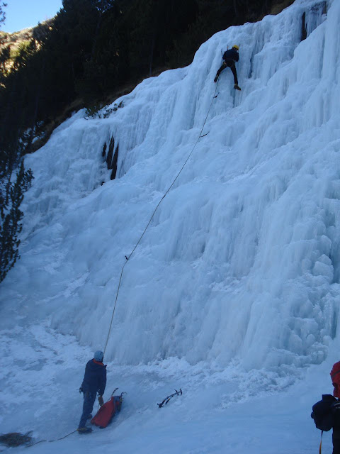 Escalada en Hielo en Ardonés. Benasque
