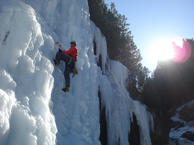 Escalada en Hielo en Ardonés. Benasque