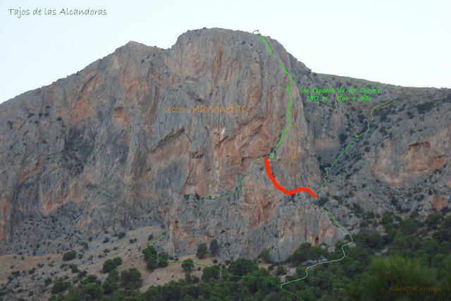 Espolón de la Chovas 180m 6a+/A0, Alcandoras