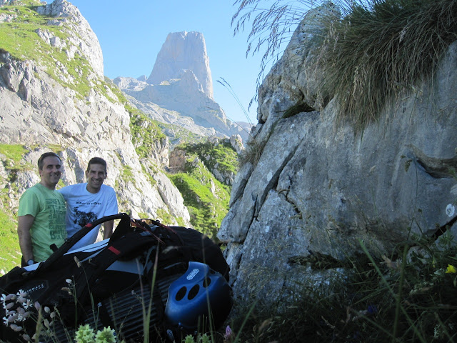 Amistad con el diablo + Cepeda al Naranjo de Bulnes