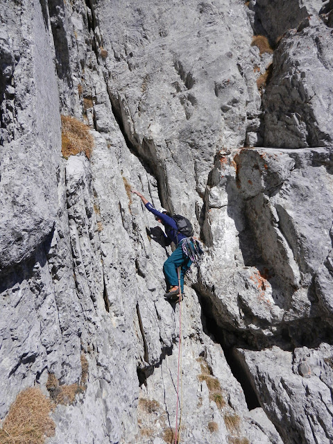 Vía Subterránea al Aspe (260m- 6b/V+A0)