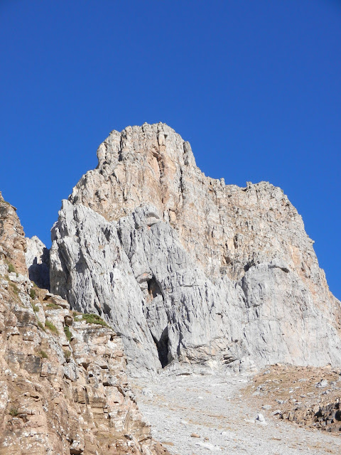 Vía Subterránea al Aspe (260m- 6b/V+A0)
