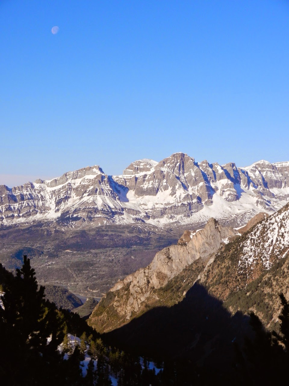 Pico Bazias desde el Balneario de Panticosa