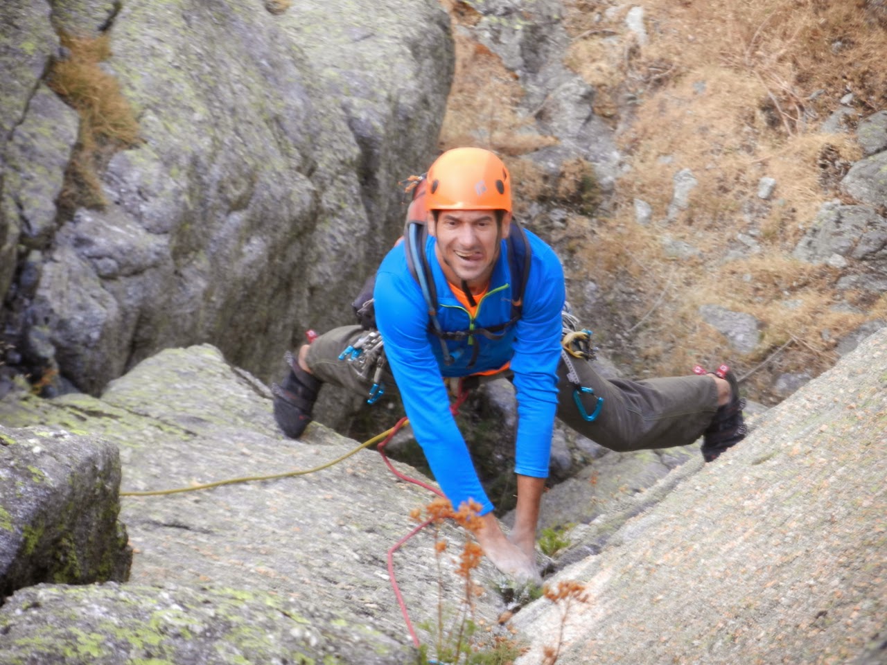 Vía de las Tormentas, 300m (V+). Las Berroqueras. Galayos