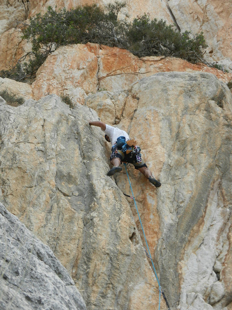 Pilar López de Sancho, 250m 6c/6b oblig. Peñón de Ifach