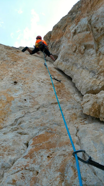 Pilar López de Sancho, 250m 6c/6b oblig. Peñón de Ifach