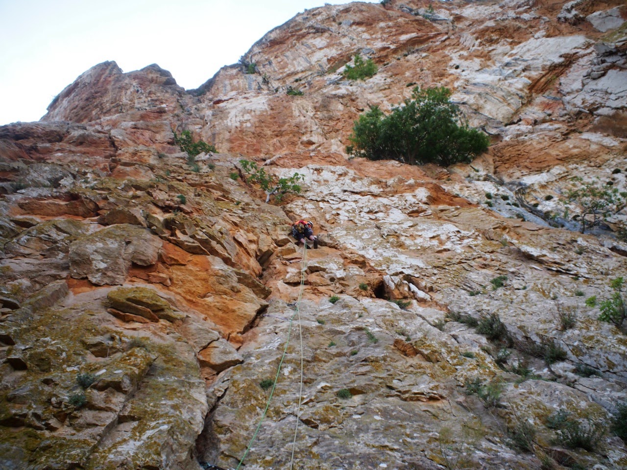 Terra Lliure. 180 m 6a. Serra Carbonera. Camarasa.