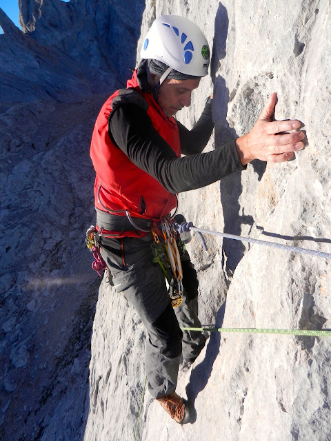 Vía Cepeda, 340 V+. Naranjo de Bulnes