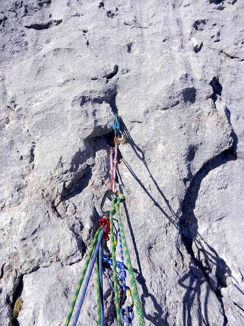 Vía Cepeda, 340 V+. Naranjo de Bulnes
