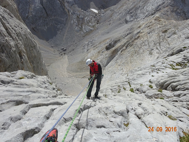 Vía Cepeda, 340 V+. Naranjo de Bulnes