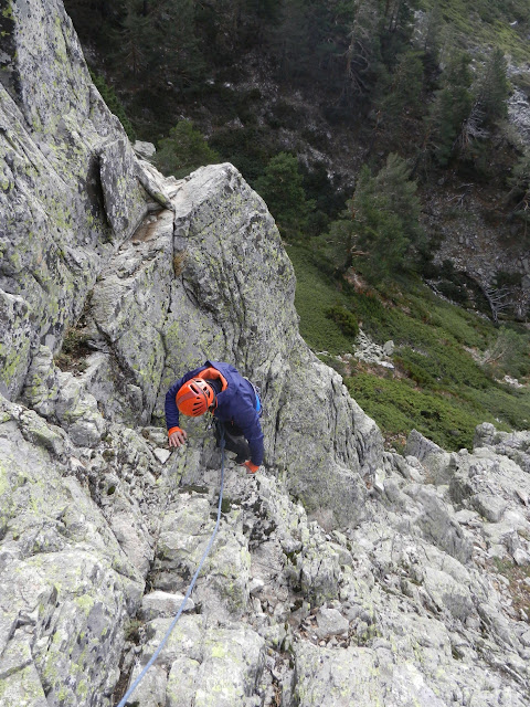 Cresta del Cuco, Navacerrada. Curso Terrenos Escarpados