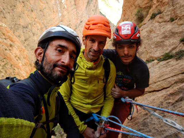 Taghia, L´allumeur du rêve berbére 320m 6c/6a+ obl.