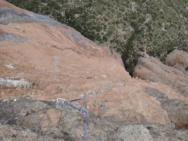 Vía Popeye a la Visera 240m (6c+ obl.) Riglos