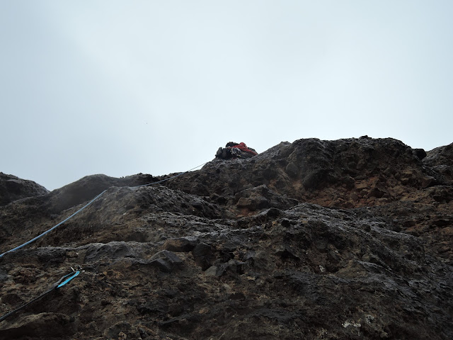 Vía Popeye a la Visera 240m (6c+ obl.) Riglos