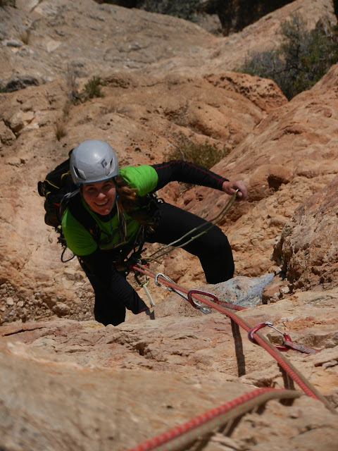 Antiparkes 550m/6c, Montrebei, pared de Aragón. EJAM
