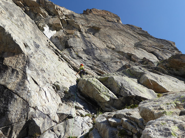Visita Obligatoria 400m/6a+, Aguja Dibona
