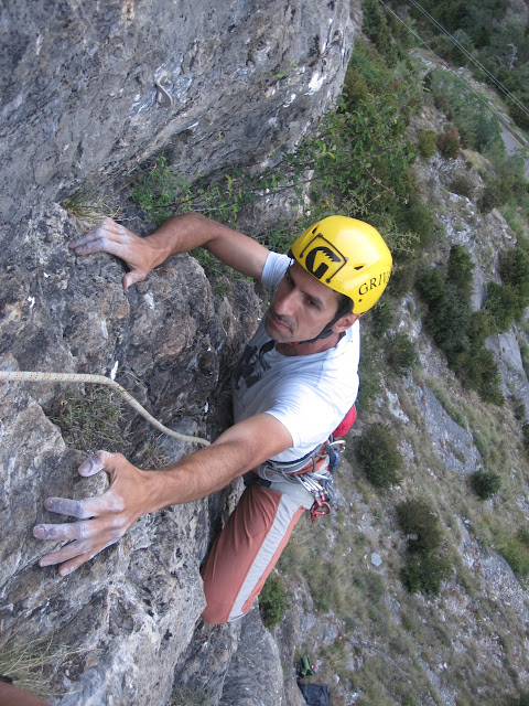 Diedro SAJUMA en Escarrilla y Rapún en Sabiñánigo. Deportiva en el Valle de Tena y Canfranc