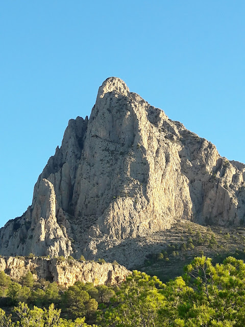 Espolón Central Puig Campana 400m / Vº