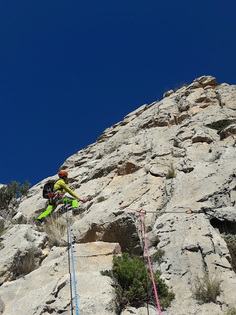 Espolón Central Puig Campana 400m / Vº