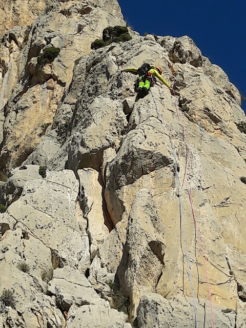 Espolón Central Puig Campana 400m / Vº