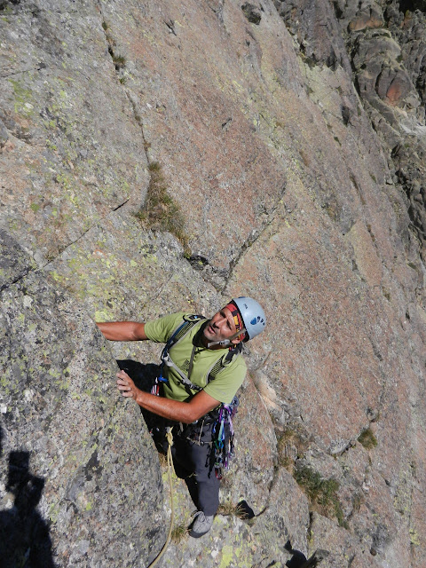 Vía Fouquier al Midi, 620m. V
