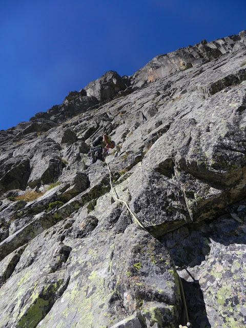 Vía Fouquier al Midi, 620m. V
