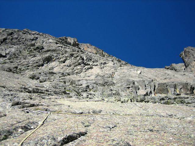 Vía Fouquier al Midi, 620m. V