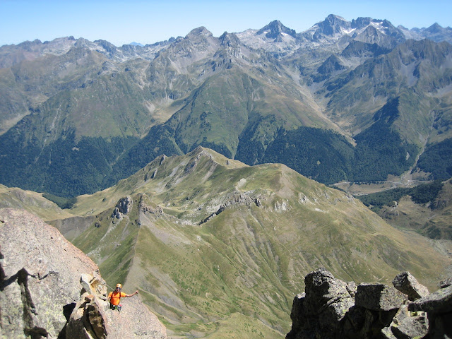 Vía Fouquier al Midi, 620m. V