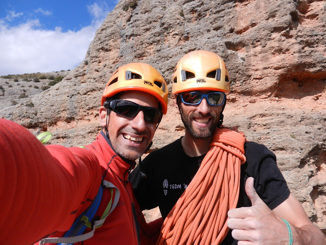 Irene y La Paz, 190m. 6c. Frechin. Riglos