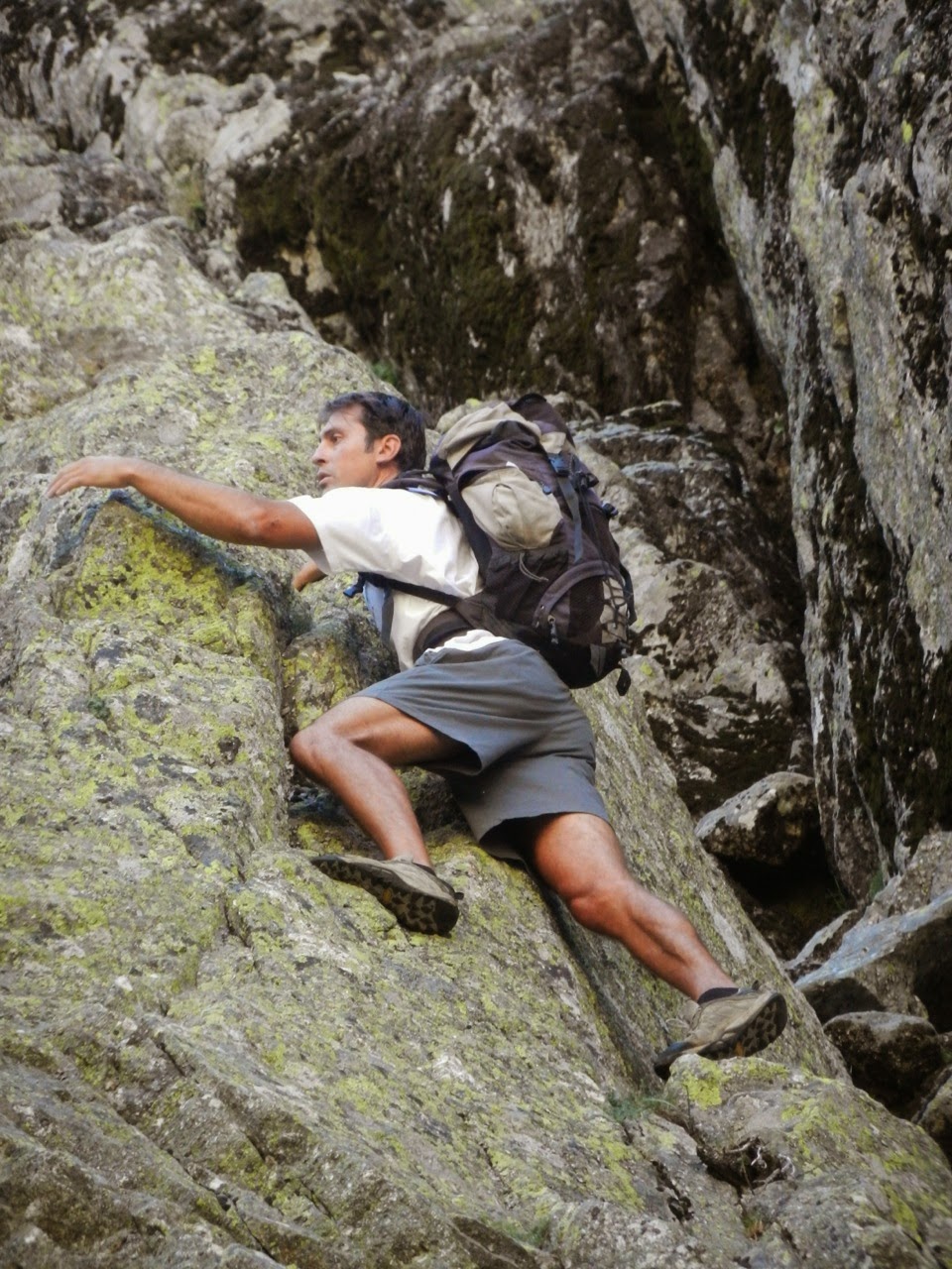 Tiempo de Cambio, 7a+ (6b+/A1). Peña del Aguila. Galayos