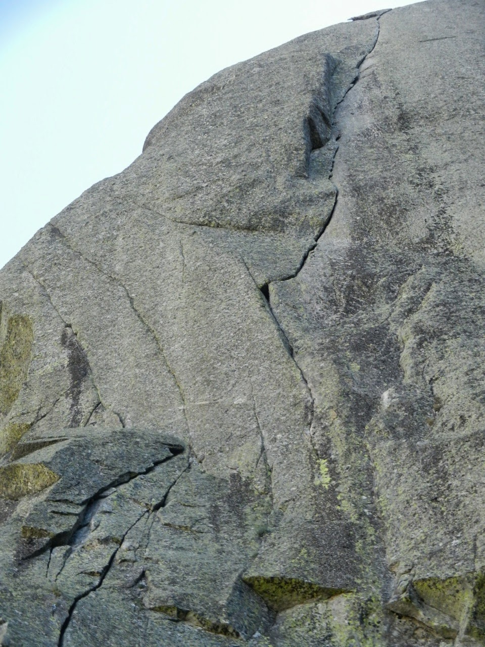 Tiempo de Cambio, 7a+ (6b+/A1). Peña del Aguila. Galayos