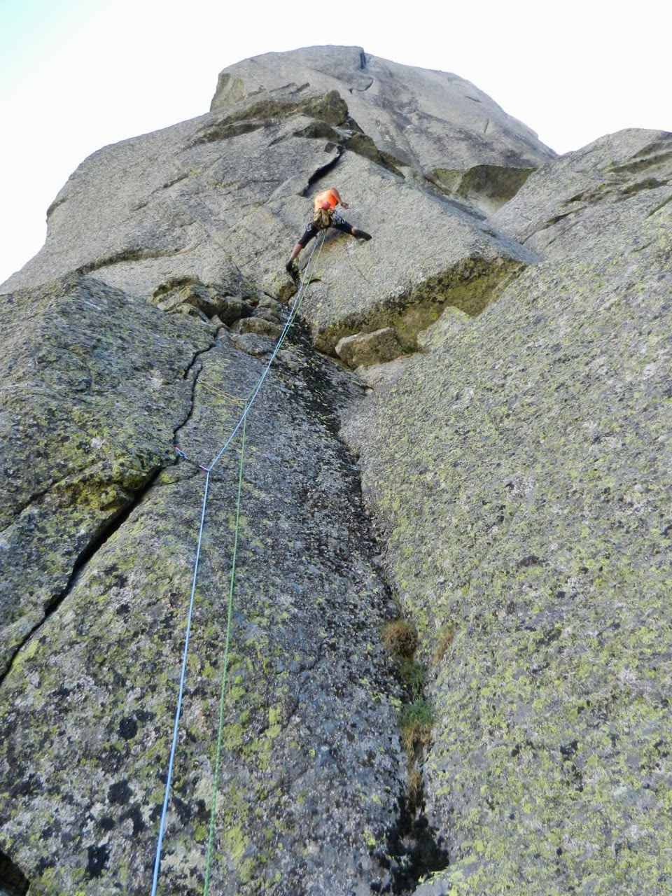 Tiempo de Cambio, 7a+ (6b+/A1). Peña del Aguila. Galayos