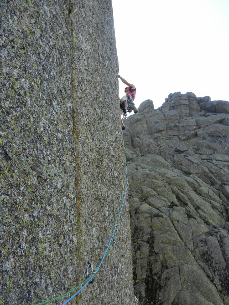 Tiempo de Cambio, 7a+ (6b+/A1). Peña del Aguila. Galayos