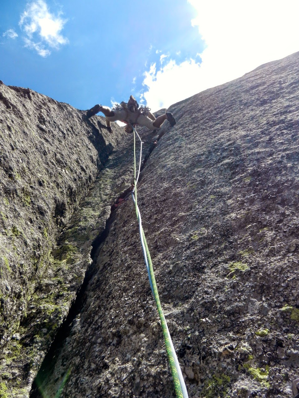 Tiempo de Cambio, 7a+ (6b+/A1). Peña del Aguila. Galayos