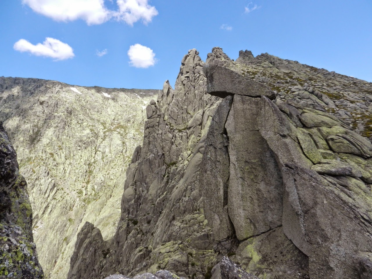 Tiempo de Cambio, 7a+ (6b+/A1). Peña del Aguila. Galayos