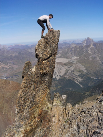 Pirineos. Garmo Negro, Argualas y Algas