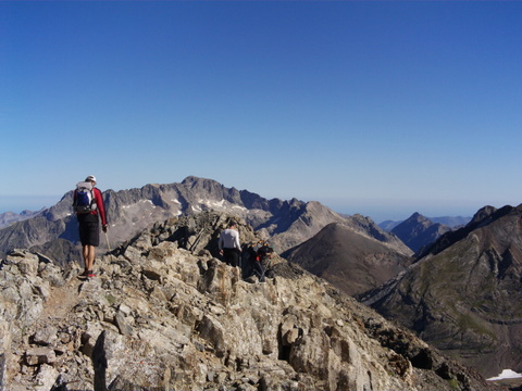 Pirineos. Garmo Negro, Argualas y Algas