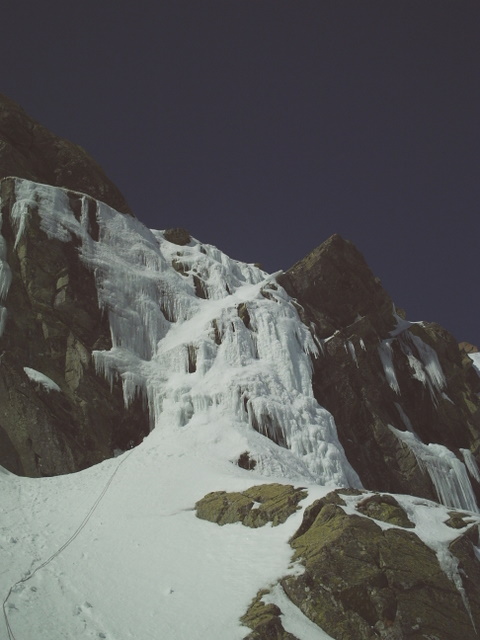 Gredos. El circo de la Nava. Escalada en hielo